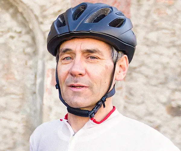 Experienced local cycling guide ready to lead a Vago Cycling tour in Italy